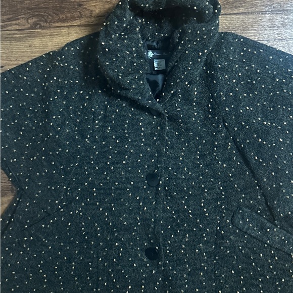 Damee Inc. • Small/Medium • Black/Beige • Speckled • Poncho Style Jacket - Picture 7 of 14
